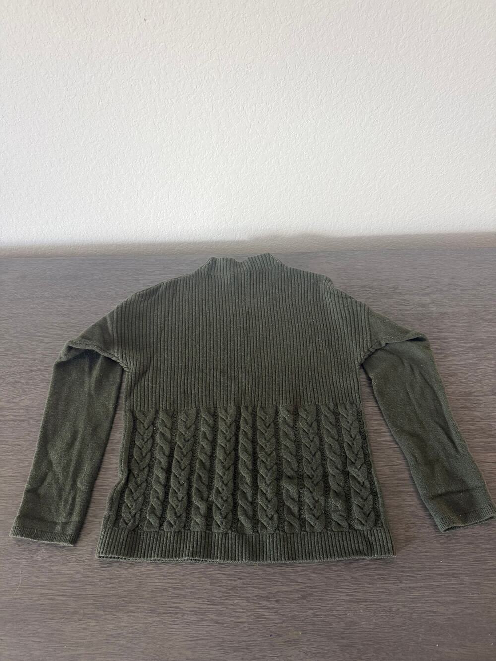 Women’s Sweater Bundle 4 Pc Old Navy NWT Banana Republic Target S/L